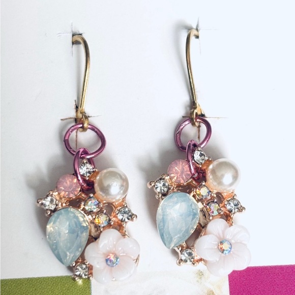 Bachigs Jewelry - Floral drop earrings, pastels boutique jewelry, new